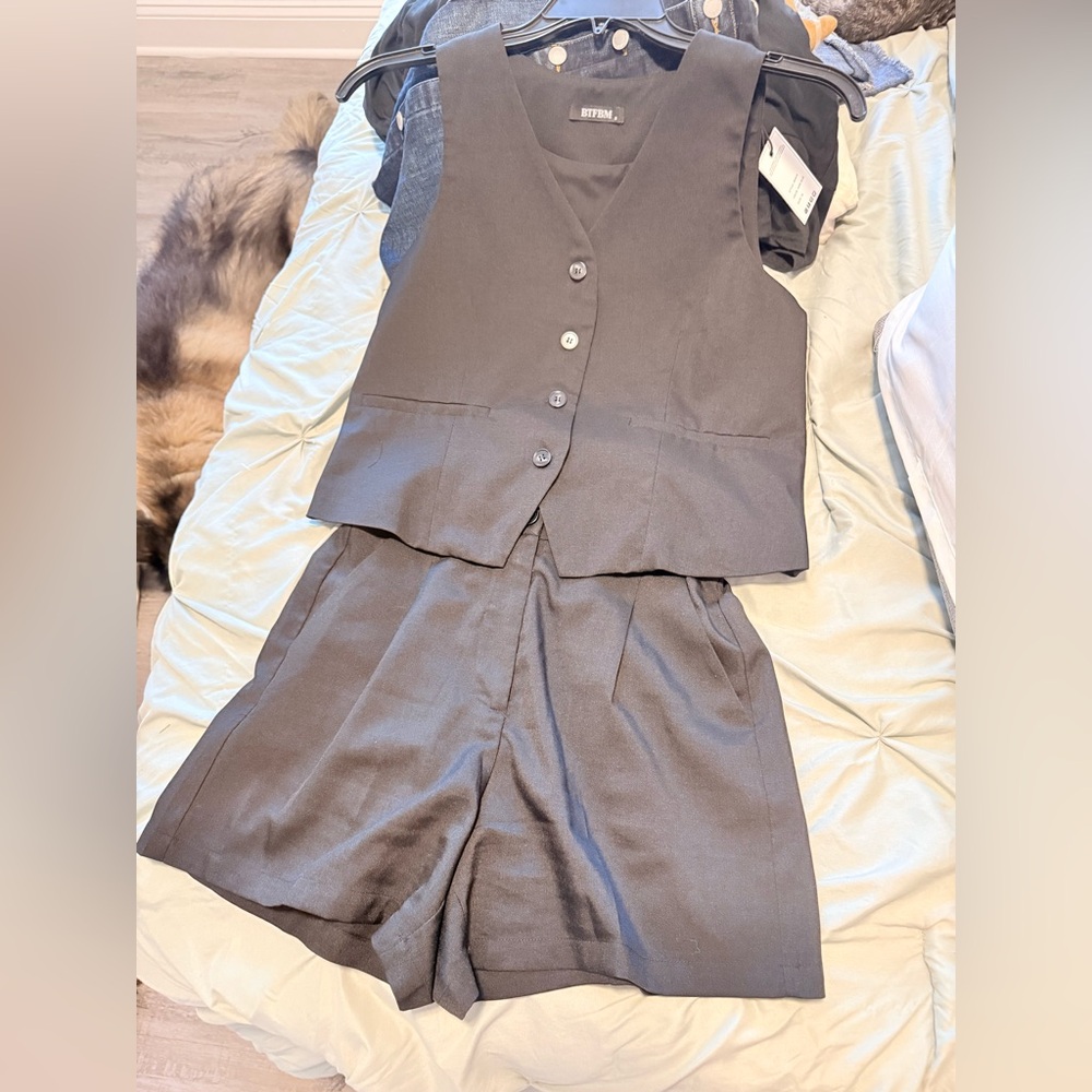 Women’s 2 piece vest and shorts